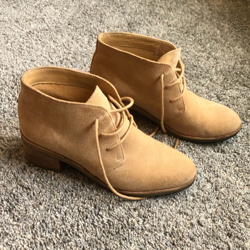 Clarks Originals Women’s Size 8 Tan Boots